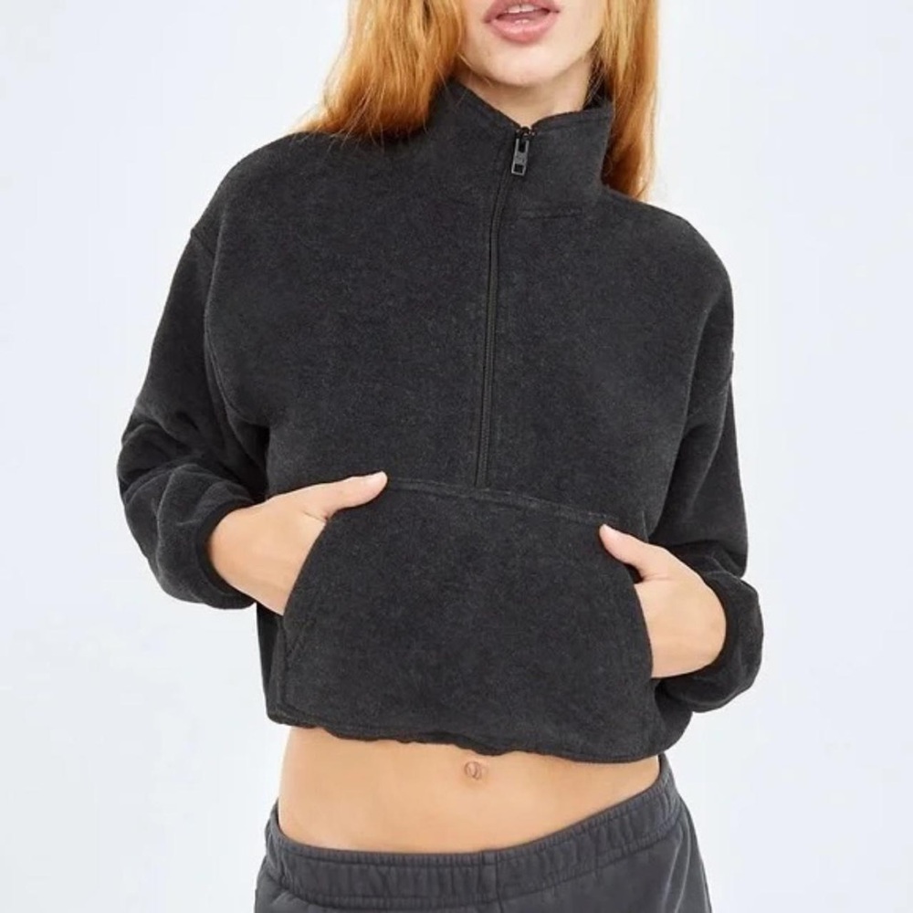 Aritzia Charcoal Black Half-Zip Cropped Fleece Hoodie